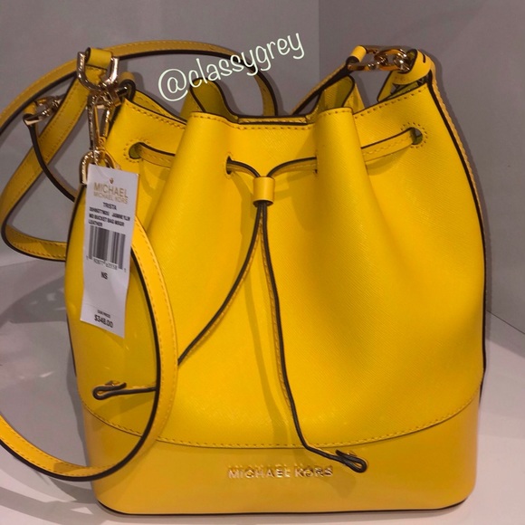 LAST ONE! Michael Kors Trista Bucket Bag Messenger - Picture 4 of 9